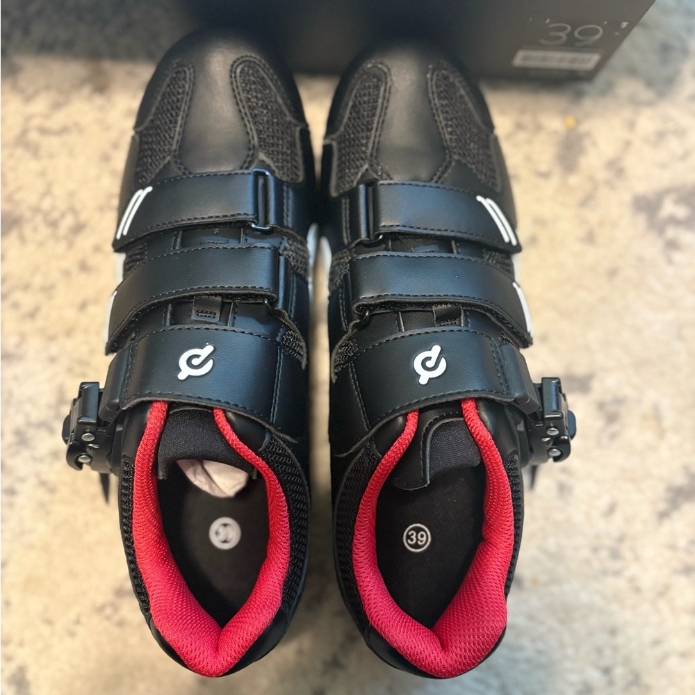 Peloton shoes, size 39 new inbox never worn.